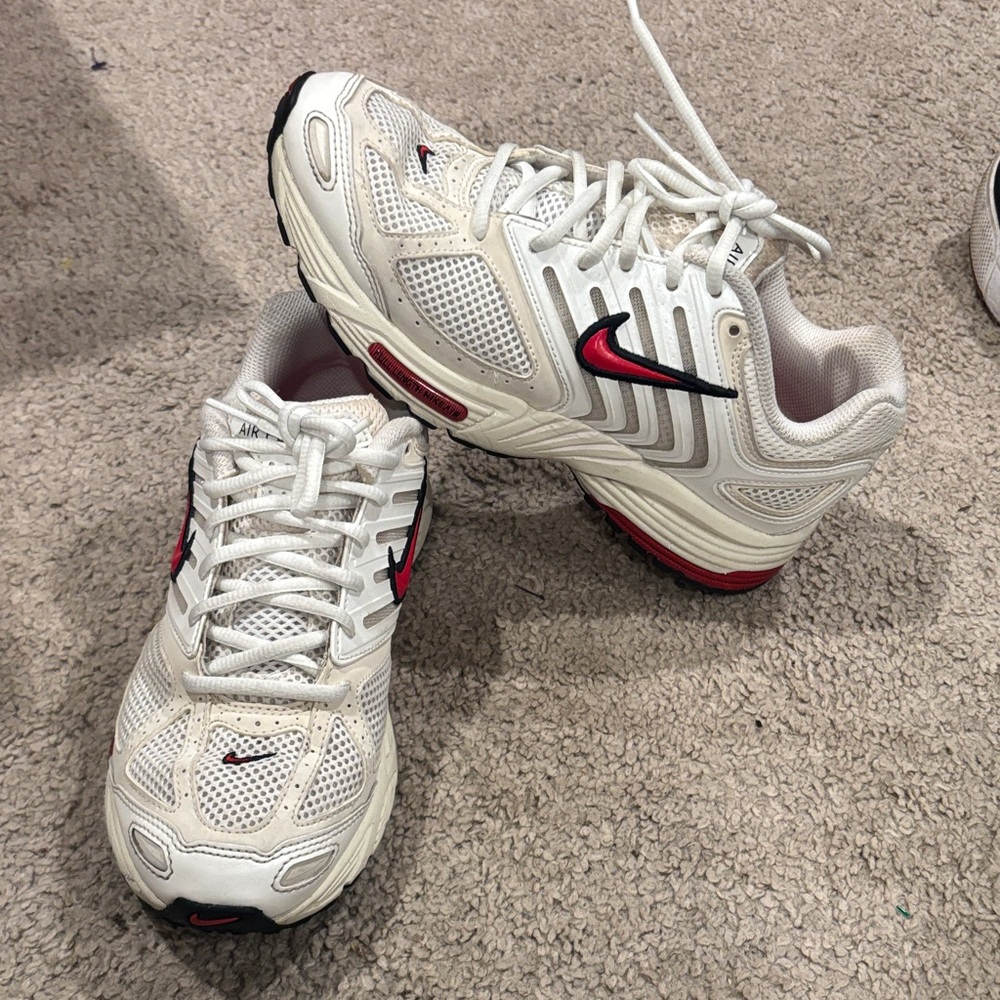 Nike Aer PEG 2K5 White and Red Athletic Shoes